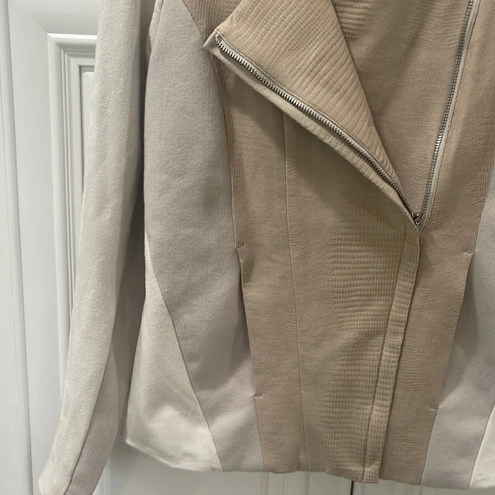 H by Halston Women's Size 2 Beige Cream Tan  Long Sleeve Zip Up lined Blazer - Picture 5 of 15